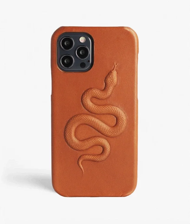 The Case Factory iPhone 12/iPhone 12 Pro Deksel Snake Brun