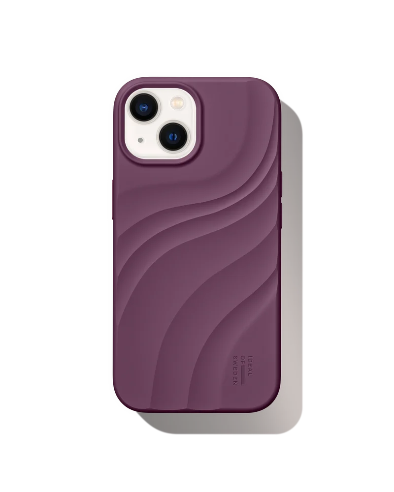 iDeal Of Sweden iPhone 13 Soft Swirl MagSafe silikondeksel, Velvet Plum